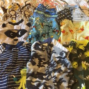 Lot of 9 boys footie pajamas 12-18 months